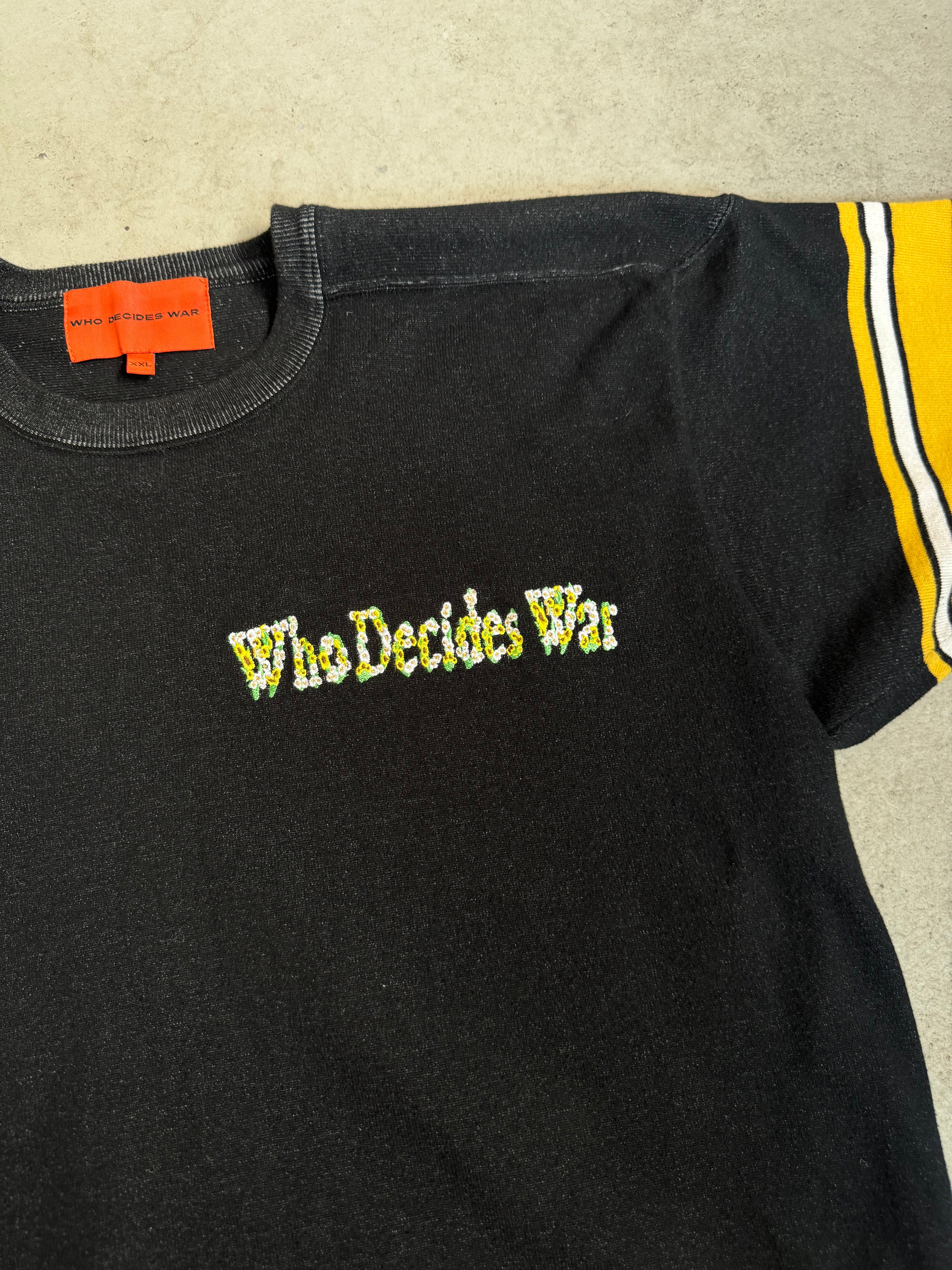 Who Decides War Football Tee (XXL Fits Like Small) Pre-Owned